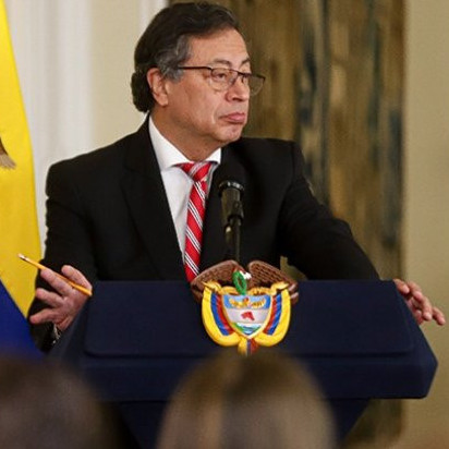Diario Frontera, Frontera Digital,  Internacionales, ,Niegan gasolina al avión presidencial de Gustavo Petro en España