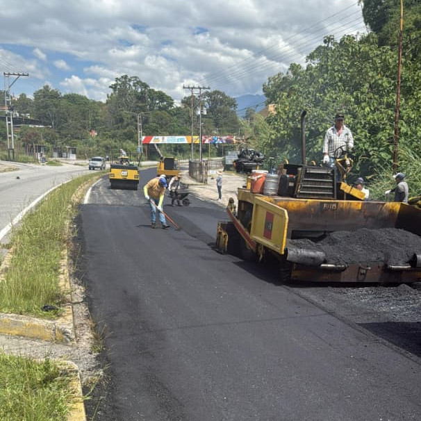 Diario Frontera, Frontera Digital,  Regionales, ,Alcalde Nelson Álvarez continua rehabilitación de las vías desde la Av. Los Próceres
