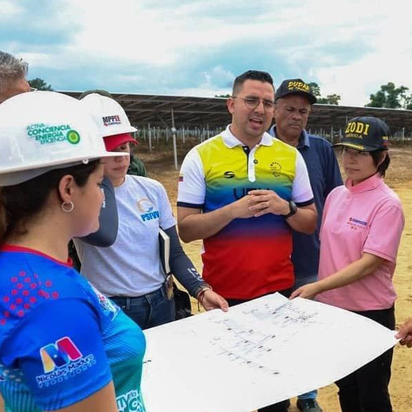 Diario Frontera, Frontera Digital,  Regionales, ,Gobernador Arnaldo Sánchez inspeccionó los avances en la instalación 
de 94 mil paneles solares en Mérida