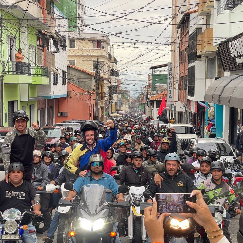 Diario Frontera, Frontera Digital,  Politica, ,Campo Elías acudió al llamado en la Gran Caravana en Defensa de la Paz