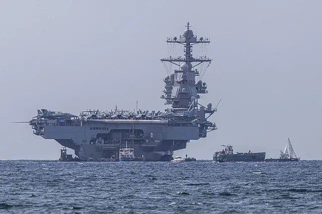 Diario Frontera, Frontera Digital,  Internacionales, ,Como parte de esta ofensiva, las fuerzas armadas estadounidenses han llevado a cabo 17 operaciones, con un saldo de al menos 76 personas fallecidas, a quienes el gobierno ha calificado de "narcoterroristas",Llegó al Caribe el USS Gerald R. Ford, el portaviones más grande del mundo