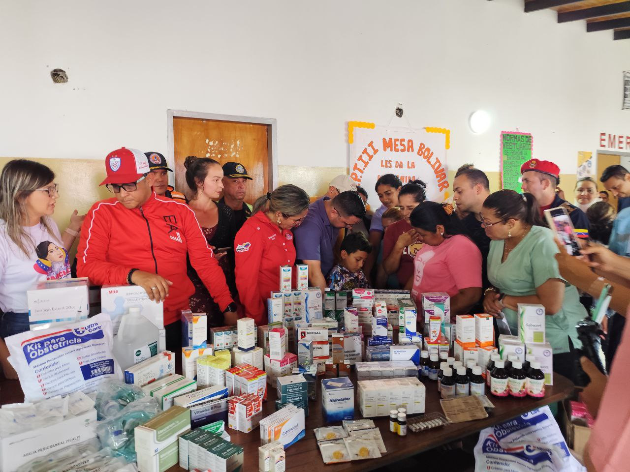Diario Frontera, Frontera Digital,  Regionales, ,Gobernador Arnaldo Sánchez entregó medicamentos e insumos en Mesa Bolívar