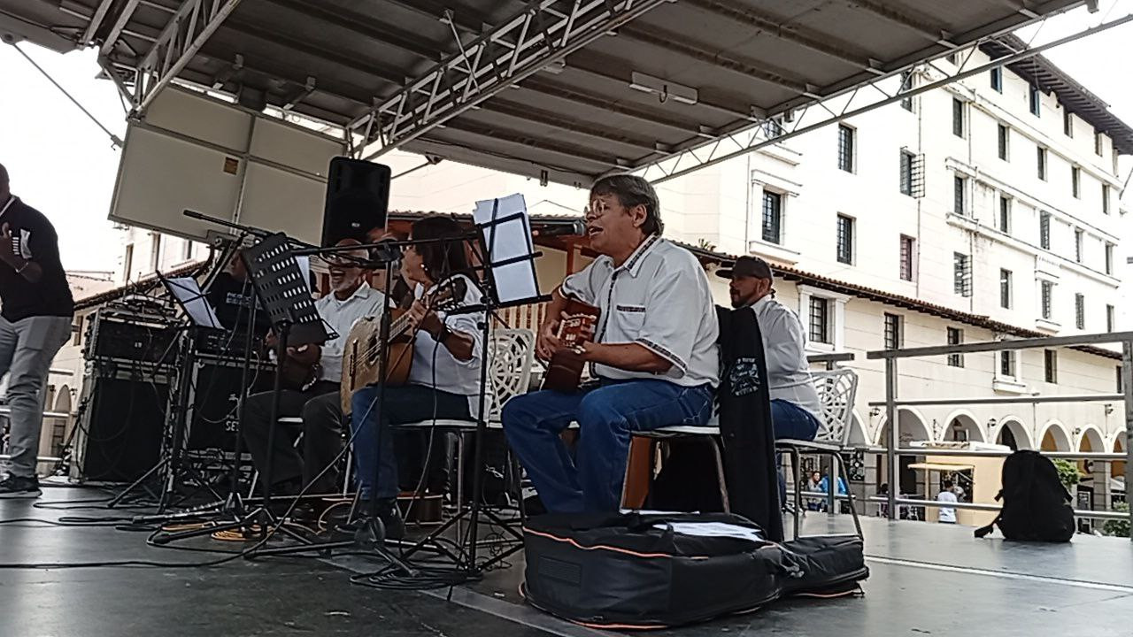 Diario Frontera, Frontera Digital,  Entretenimiento, ,Cantata por la paz en la plaza Bolívar de Mérida