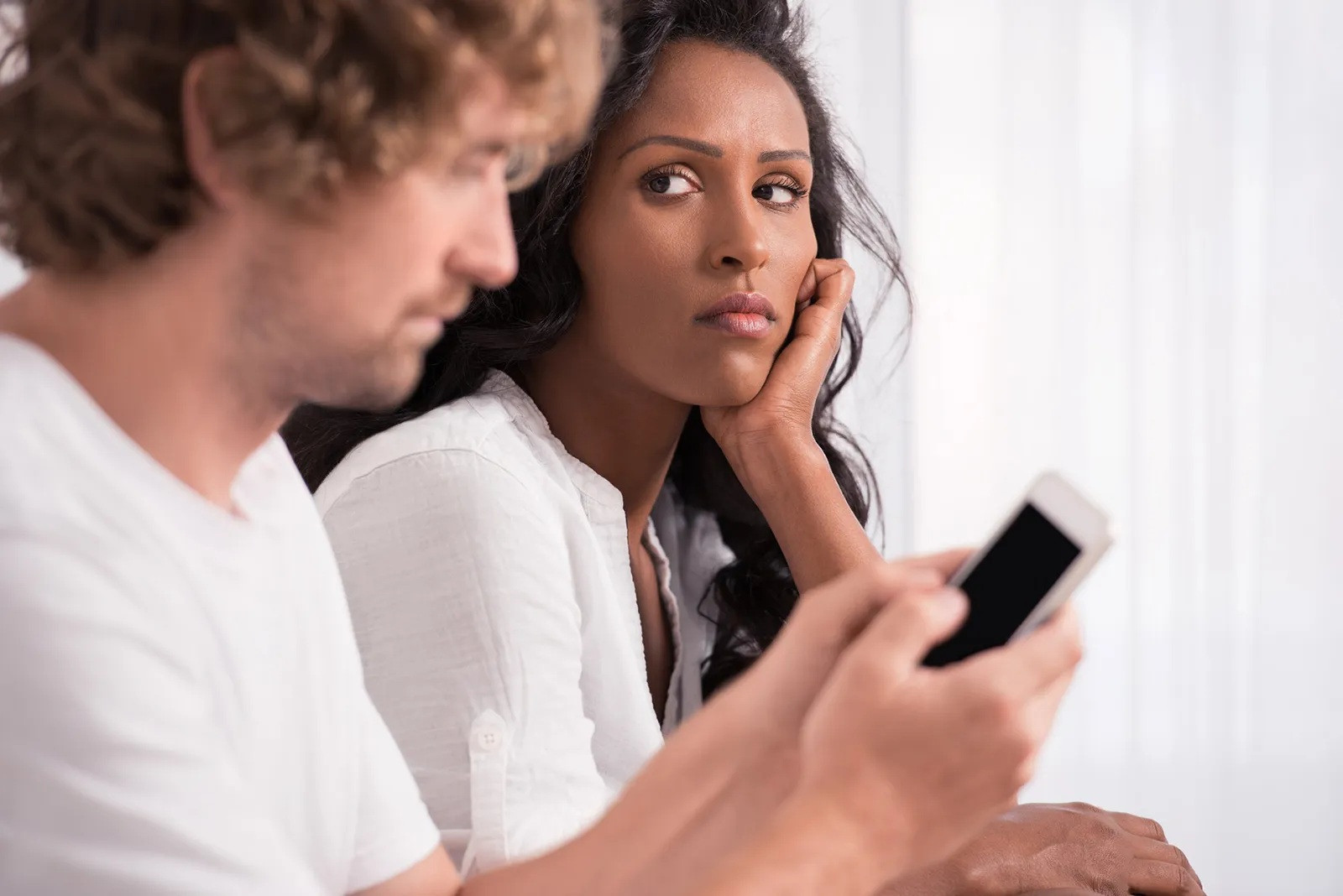 Diario Frontera, Frontera Digital,  Tecnología, ,Los "Me gusta" en redes sociales son declarados infidelidad y motivo de divorcio en Turquía