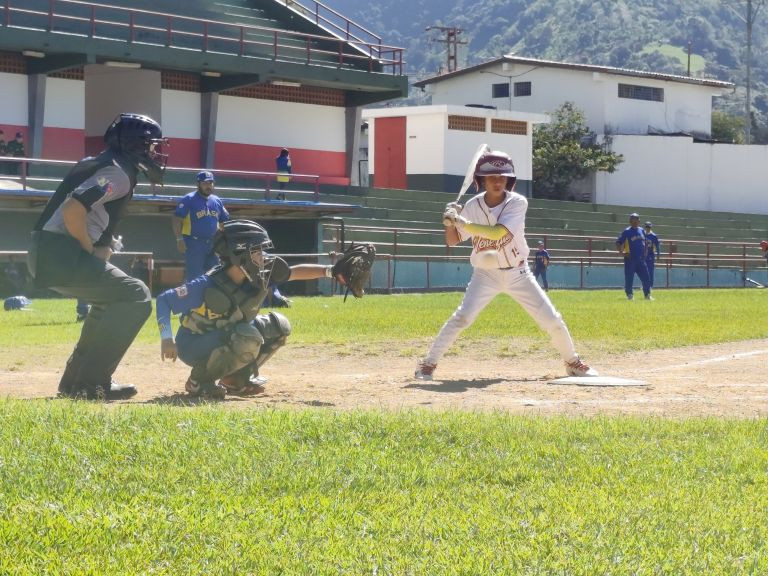 Diario Frontera, Frontera Digital,  Deportes, ,El torneo continuará mañana con enfrentamientos claves que definirán las posiciones finales en esta fiesta del béisbol meno,Venezuela (Blanca) propinó knockout a Brasil en el Panamericano U10 de Béisbol