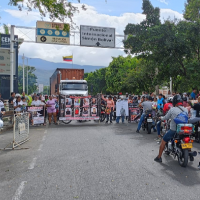 Diario Frontera, Frontera Digital,  Internacionales, ,Familiares de colombianos presos en Venezuela 
anuncian cierre total del puente Simón Bolívar