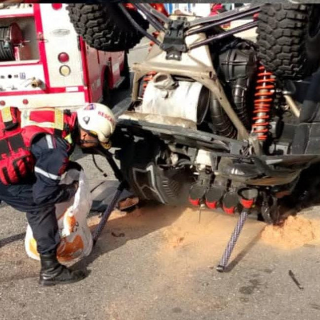 Diario Frontera, Frontera Digital,  Sucesos, ,Joven lesionada tras volcar vehículo fuera de la vía en El Vigía