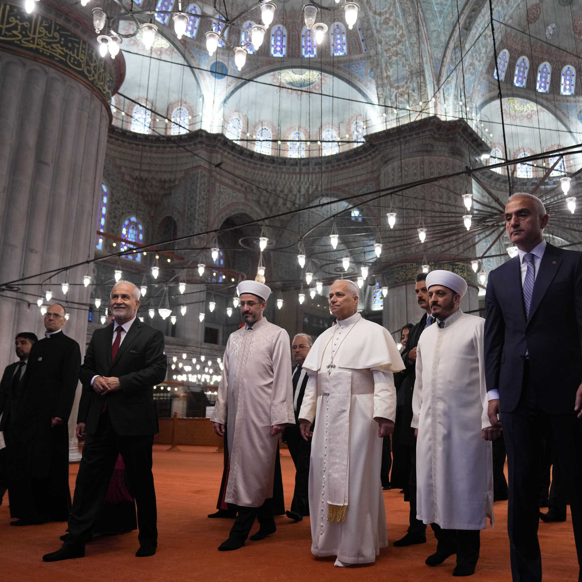 Diario Frontera, Frontera Digital,  Internacionales, ,Papa León XIV entró a la Mezquita Azul de Estambul y rompe la tradición al no rezar