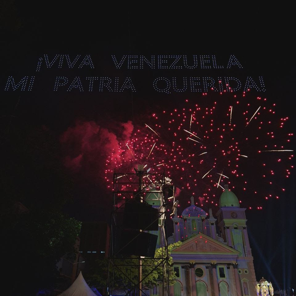 Diario Frontera, Frontera Digital,  Nacionales, ,Mil drones y más de mil gaiteros iluminaron Maracaibo en honor a Astolfo Romero