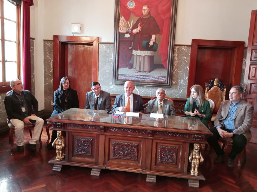 Diario Frontera, Frontera Digital,  Regionales, ,María Alejandra Villasmil miembro de la Comisión Rectoral de IA, por su parte, insistió en que los lineamientos presentado van más allá de ser una respuesta al plagio o al mal uso de la Inteligencia Artificial (IA).,La ULA visibiliza beneficios y riesgos de la IA en lo académico