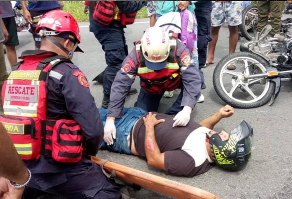 Diario Frontera, Frontera Digital,  Sucesos, ,Tres personas adultas y una adolescente resultaron lesionadas en colisión entre dos motos en El Vigía