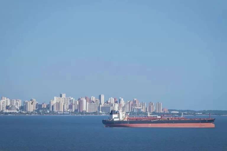 Diario Frontera, Frontera Digital,  Nacionales, ,Maduro alerta que bloqueo petrolero de EE.UU. afectará la economía mundial