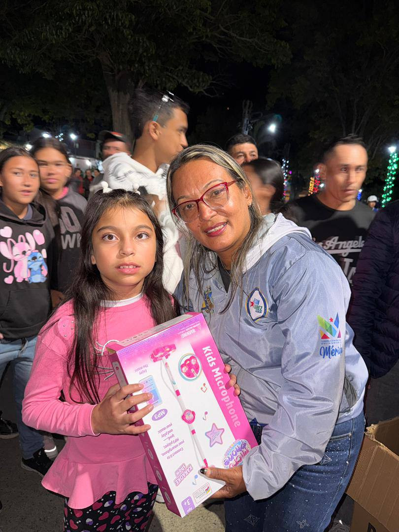 Diario Frontera, Frontera Digital,  Regionales, ,Alcalde Nelson Álvarez entrega juguetes a más de 100 niños en la parroquia El Morro