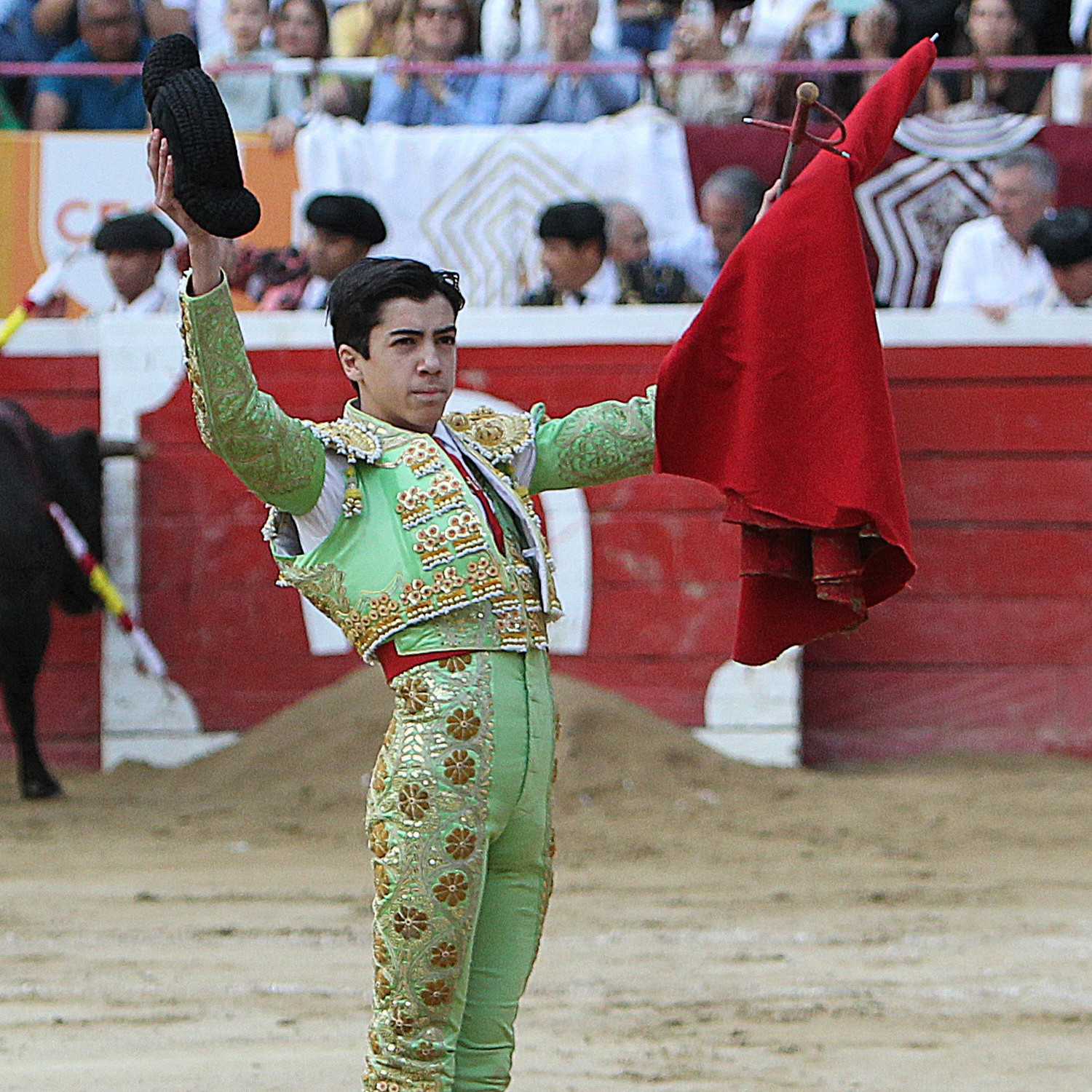 Diario Frontera, Frontera Digital,  Entretenimiento, ,Leonardo Rivas, novillero de lujo en los inicios de la Plaza de Toros Monumental de Mérida