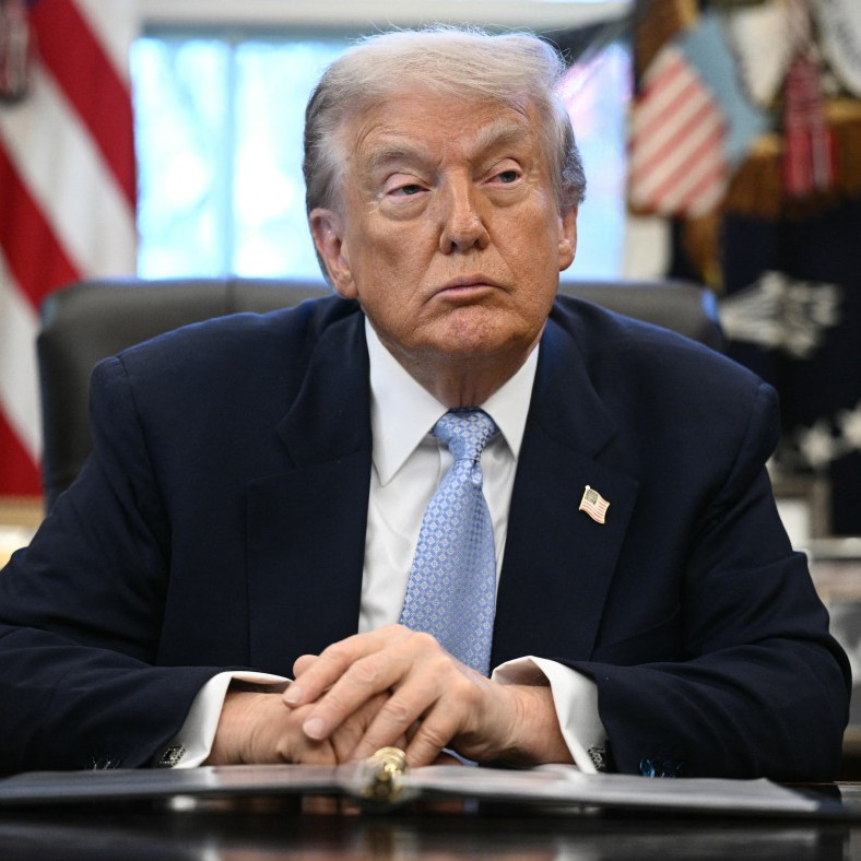 Diario Frontera, Frontera Digital,  Internacionales, ,"En tierra es mucho más fácil": Trump insiste en que ataques 
contra carteles del narcotráfico en Venezuela comenzarán "muy pronto"