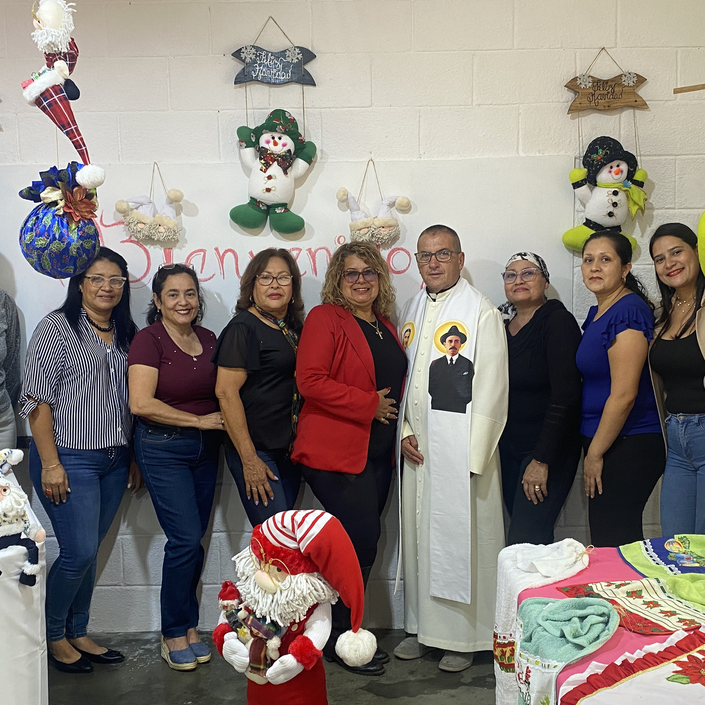 Diario Frontera, Frontera Digital,  Regionales, ,Manos productivas y espíritu navideño Escuela “Ismenia Mora” inaugura Muestra de Emprendimiento en Zea