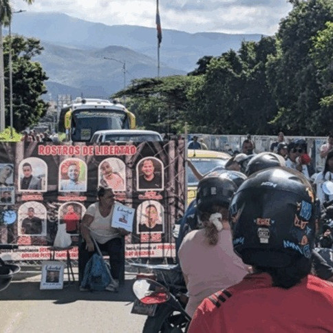 Diario Frontera, Frontera Digital,  Internacionales, ,Familiares de colombianos detenidos en Venezuela volvieron a protestar en el puente internacional Simón Bolívar