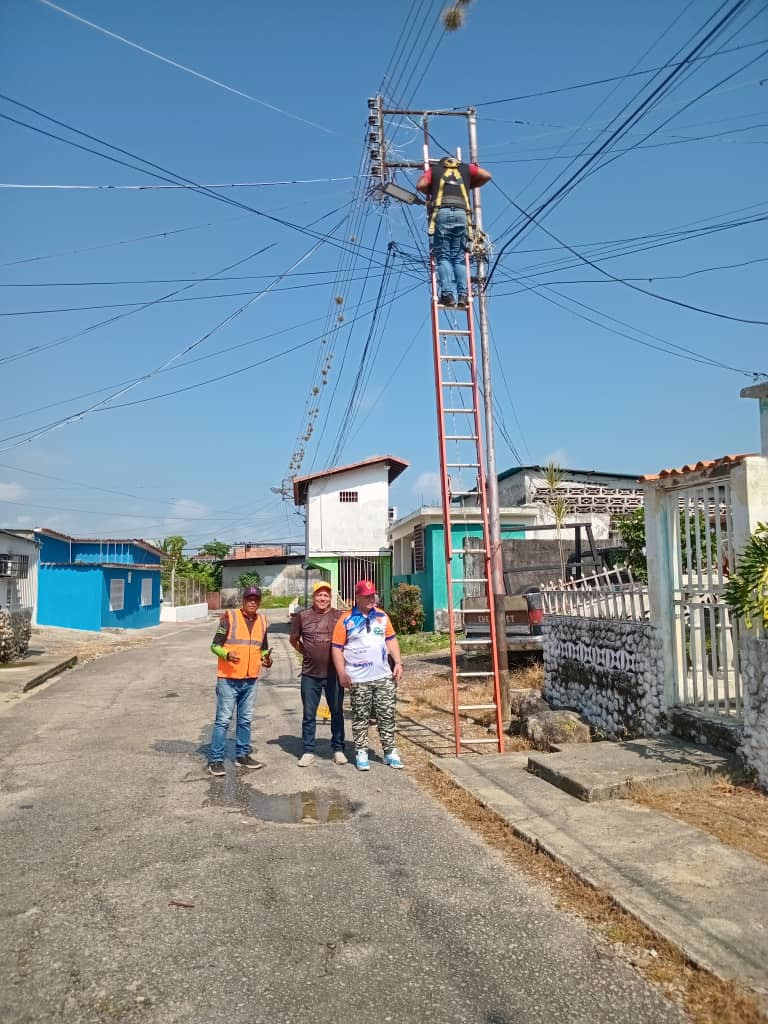 Diario Frontera, Frontera Digital,  El Vigía Panamericana, ,Alcalde Alberto Suárez mejoró alumbrado público en diversos sectores en Cracciolo Parra Olmedo