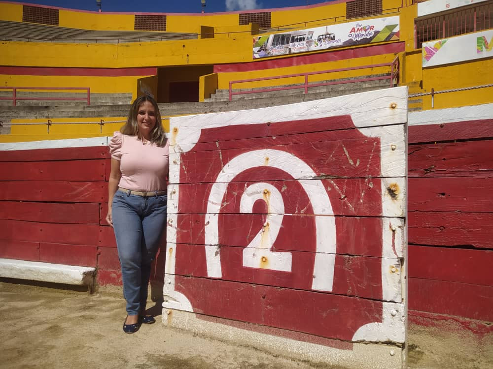 Diario Frontera, Frontera Digital,  Entretenimiento, ,Clarisa Garbati de Picón, poder femenino en el palco presidencial de la Plaza de Toros de Mérida