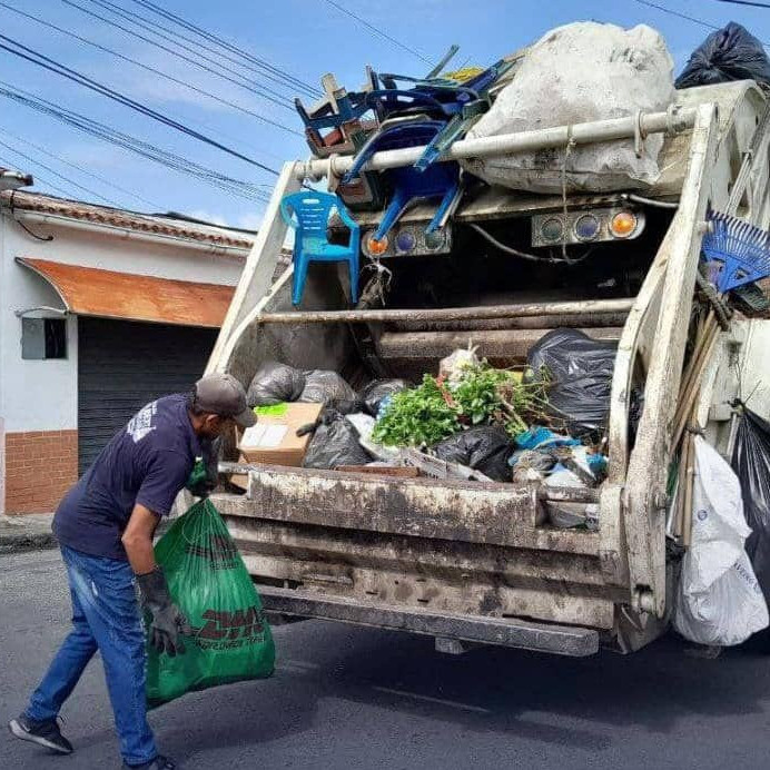 Diario Frontera, Frontera Digital,  Sucesos, ,Dos trabajadores heridos tras caer del camión del aseo urbano de la alcaldía vigíense