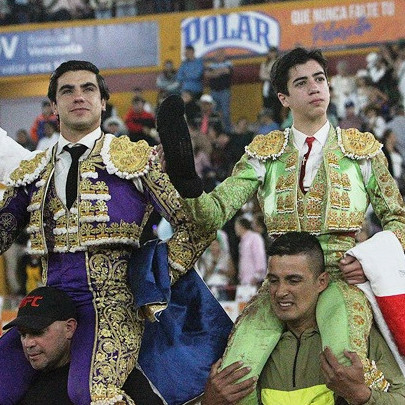 Diario Frontera, Frontera Digital,  Entretenimiento, ,A hombros “Colombo” y Marco Pérez, en cierre ferial descafeinado 
por el escaso juego de Los Aránguez