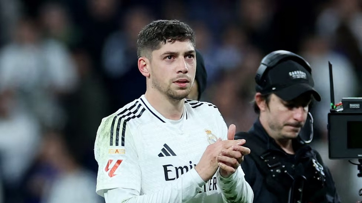 Diario Frontera, Frontera Digital,  Deportes, ,Fede Valverde mantiene al Real Madrid en la lucha por la Liga con una volea ante el Athletic Club en el descuento
