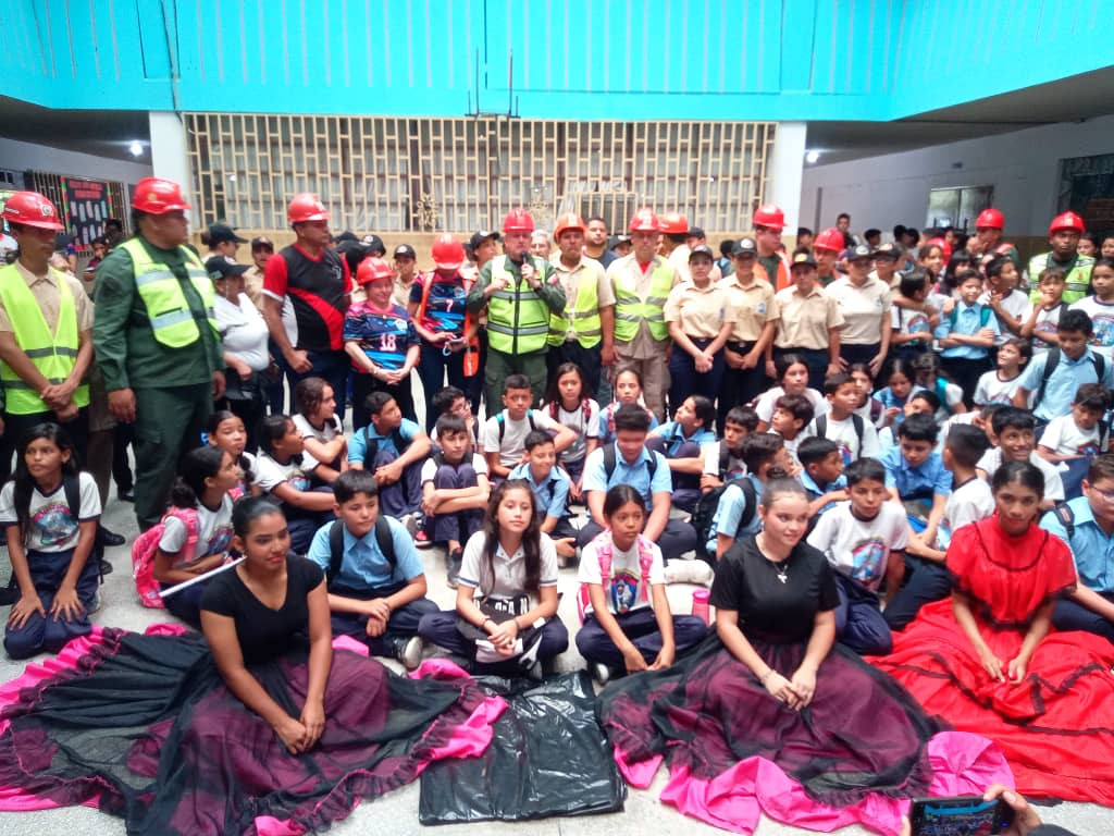 Diario Frontera, Frontera Digital,  El Vigía Panamericana, ,Con éxito se realizó encuentro entre las Bricomiles y el sector educativo en El Vigía
