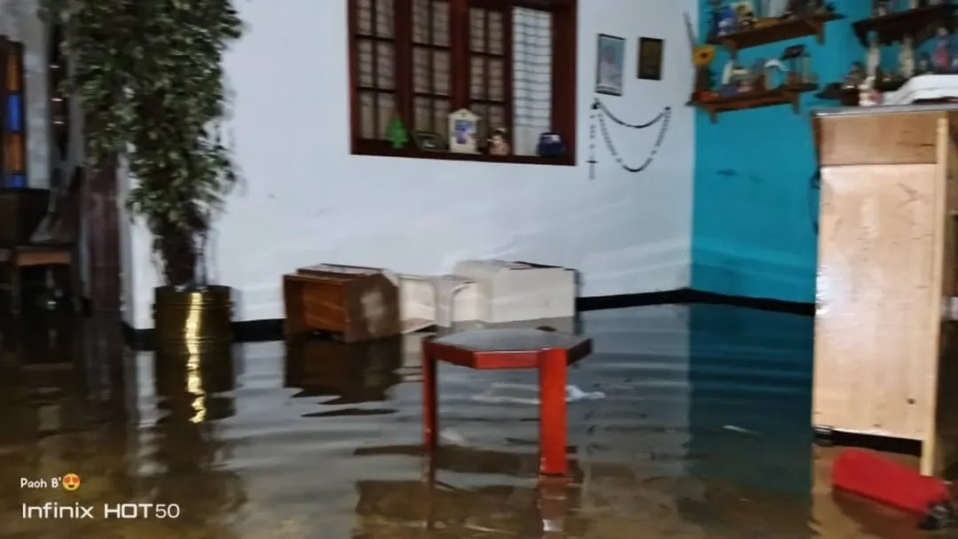 Diario Frontera, Frontera Digital,  Sucesos, ,Dos personas fueron rescatadas de su vivienda inundada por fuertes lluvias en Mérida