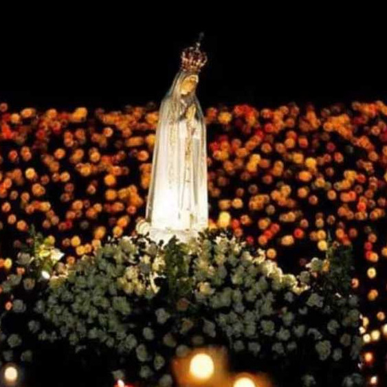 Diario Frontera, Frontera Digital,  Internacionales, ,270.000 devotos se congregan en Fátima para el tradicional Rosario 
y la Procesión de las Velas en honor a la Virgen