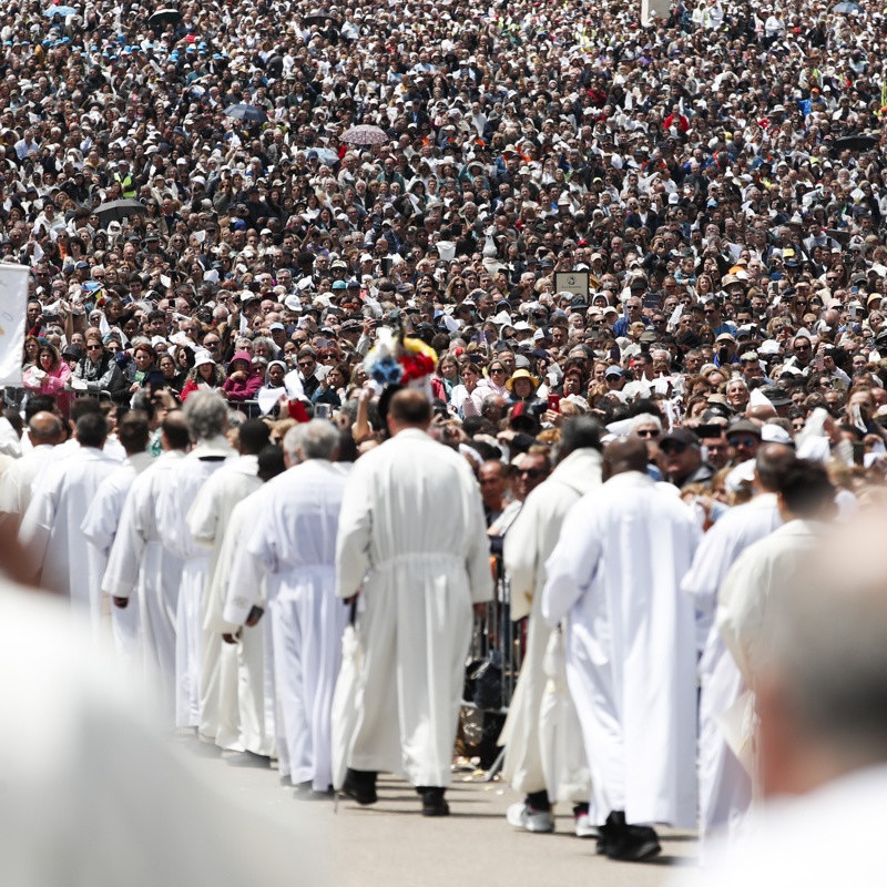 Diario Frontera, Frontera Digital,  Internacionales, ,270.000 devotos se congregan en Fátima para el tradicional Rosario y la Procesión de las Velas en honor a la Virgen