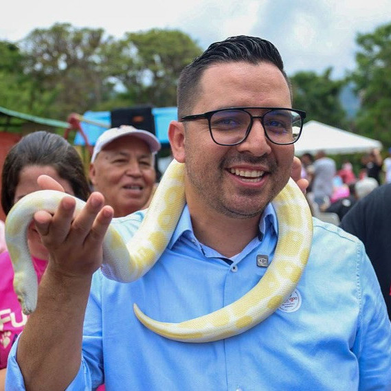 Diario Frontera, Frontera Digital,  Politica, ,Arnaldo Sánchez recibe propuesta para la creación de la Oficina de Gestión Ambiental en Mérida