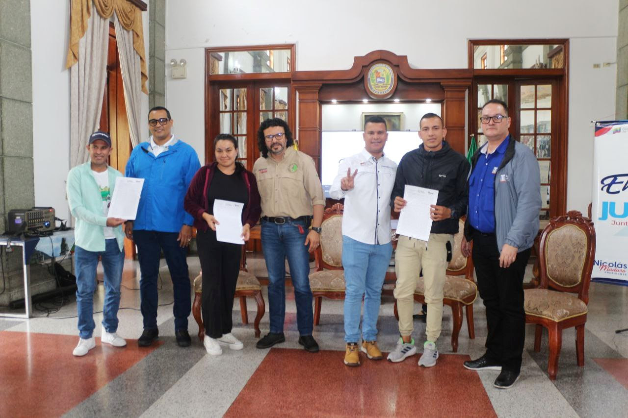 Diario Frontera, Frontera Digital,  Regionales, ,Equipo económico del gobernador Arnaldo Sánchez 
otorgó financiamientos a 50 emprendedores