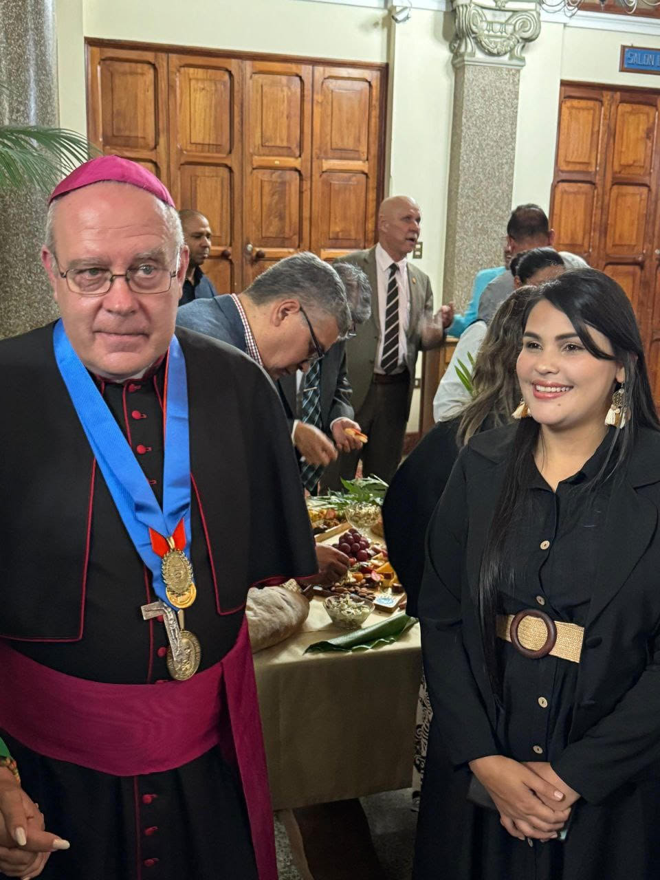Diario Frontera, Frontera Digital,  Regionales, ,CLEBM entregó Orden Tulio Febres Cordero al Nuncio Apostólico monseñor Alberto Ortega Martín