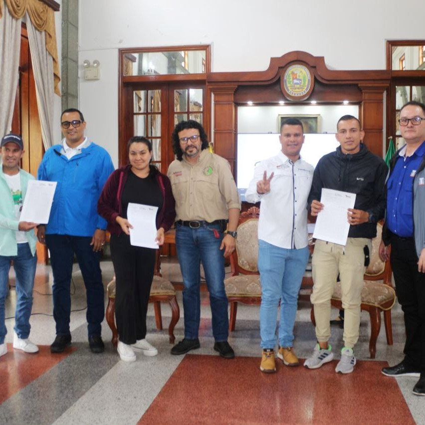 Diario Frontera, Frontera Digital,  Regionales, ,Equipo económico del gobernador Arnaldo Sánchez 
otorgó financiamientos a 50 emprendedores