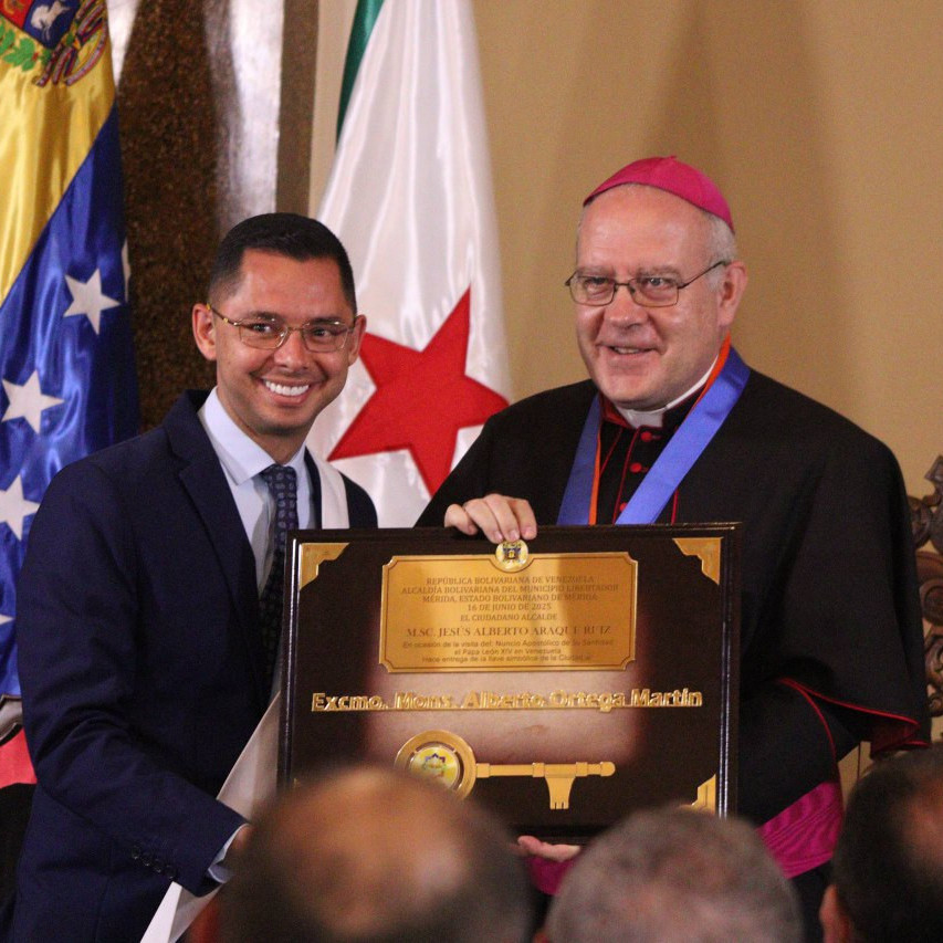 Diario Frontera, Frontera Digital,  Regionales, ,Alcalde Jesús Araque otorgó “Llaves de la ciudad” al Nuncio Apostólico Monseñor Alberto Ortega Martín