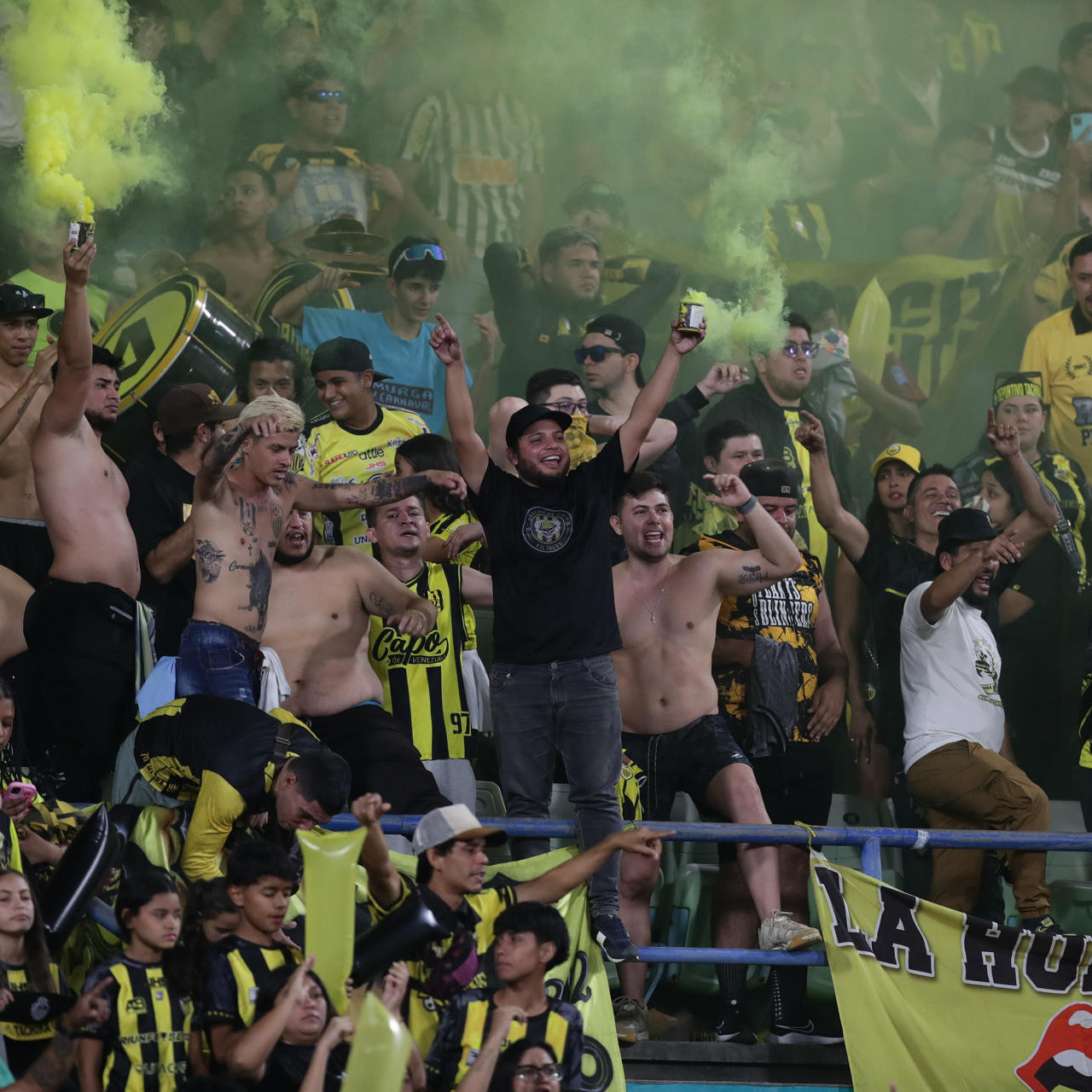 Diario Frontera, Frontera Digital,  Deportes, ,Liberaron a 24 hinchas del Deportivo Táchira que se encontraban detenidos en Caracas