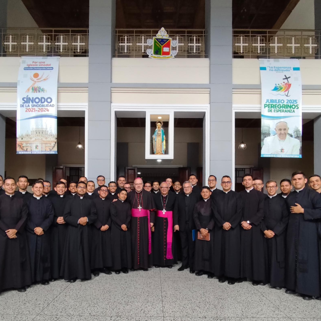 Diario Frontera, Frontera Digital,  Opinión, ,El Nuncio Apostólico, un paso de esperanza por Mérida por Padre Edduar Molina