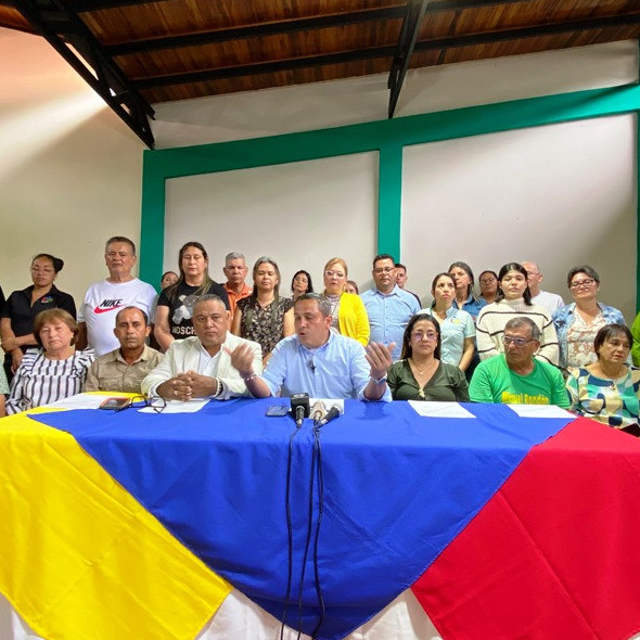 Diario Frontera, Frontera Digital,  Politica, ,Víctor Bustamante Formaliza Candidatura a la Reelección:
 "Junto al Pueblo Seguiremos Construyendo Zea"