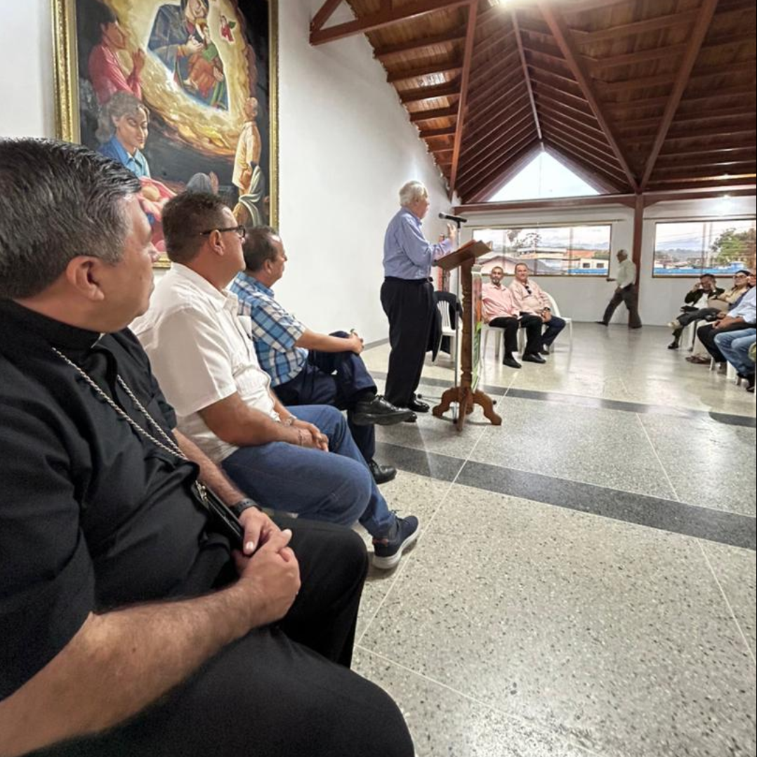 Diario Frontera, Frontera Digital,  El Vigía Panamericana, ,Con el Dr. Ramón Guillermo Aveledo culminó en El Vigía 
ciclo de conferencias por el I Centenario del nacimiento de Luis Herrera C.