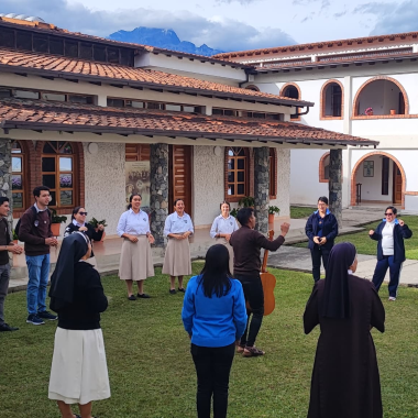 Diario Frontera, Frontera Digital,  Regionales, ,Encuentro Vocacional reunió a jóvenes en formación de comunidades religiosas de Mérida