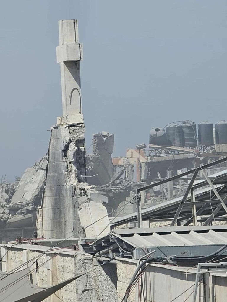 Diario Frontera, Frontera Digital,  Internacionales, ,Un bombardeo israelí alcanza la única iglesia católica de Gaza y deja al menos tres muertos