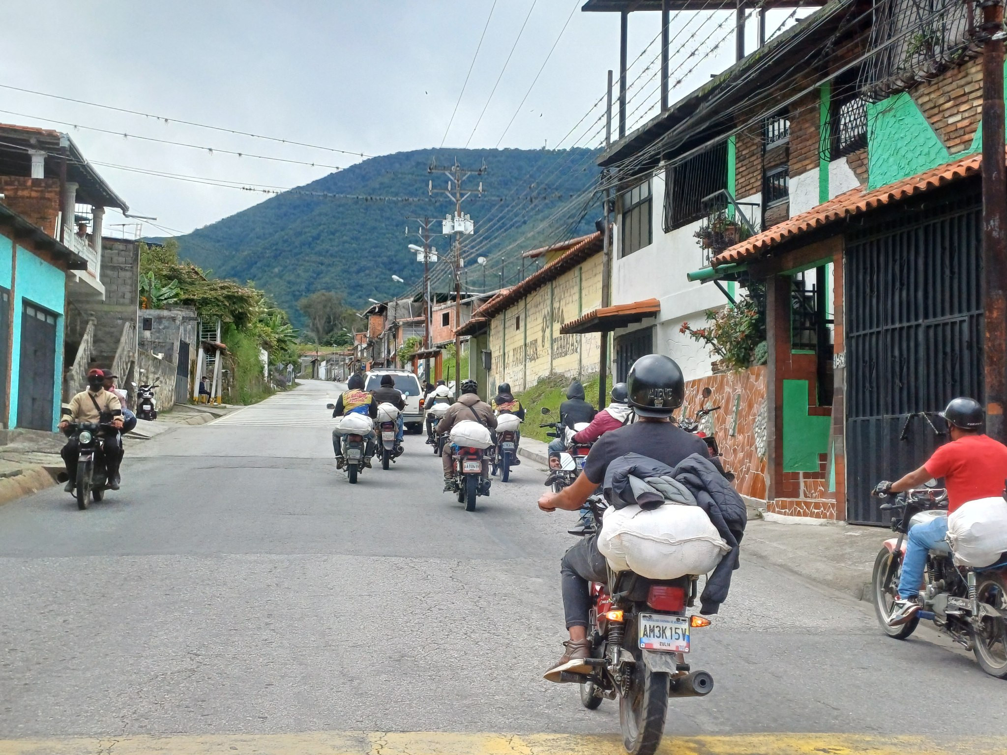 Diario Frontera, Frontera Digital,  Regionales, ,PDVAL junto a la Fuerza Motorizada distribuye alimentos a familias de La Ranchería