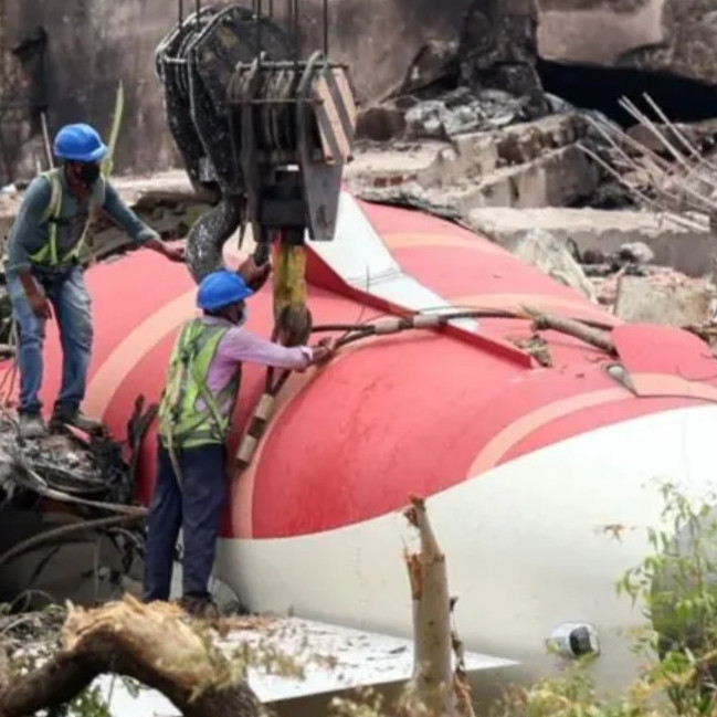 Diario Frontera, Frontera Digital,  Internacionales, ,"¿Por qué desconectaste el combustible?": la conversación entre los pilotos 
del avión de Air India poco antes del accidente en el que murieron 260 personas