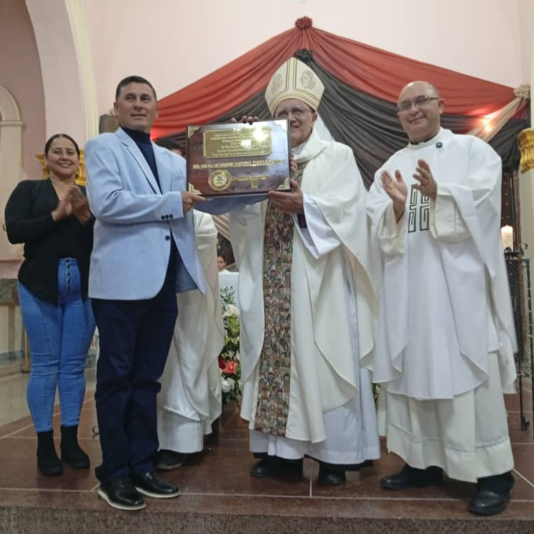 Diario Frontera, Frontera Digital,  Regionales, ,Alcaldía de Arzobispo Chacón otorgó llaves de la ciudad al Cardenal Baltazar Porras