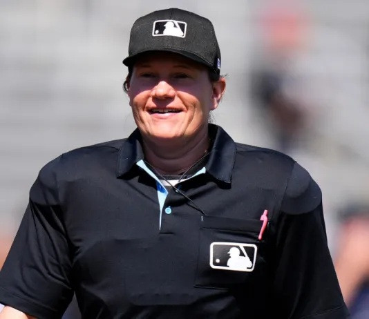 Diario Frontera, Frontera Digital,  Deportes, ,Jen Pawol se convirtió oficialmente en ser la primer mujer umpire de la MLB