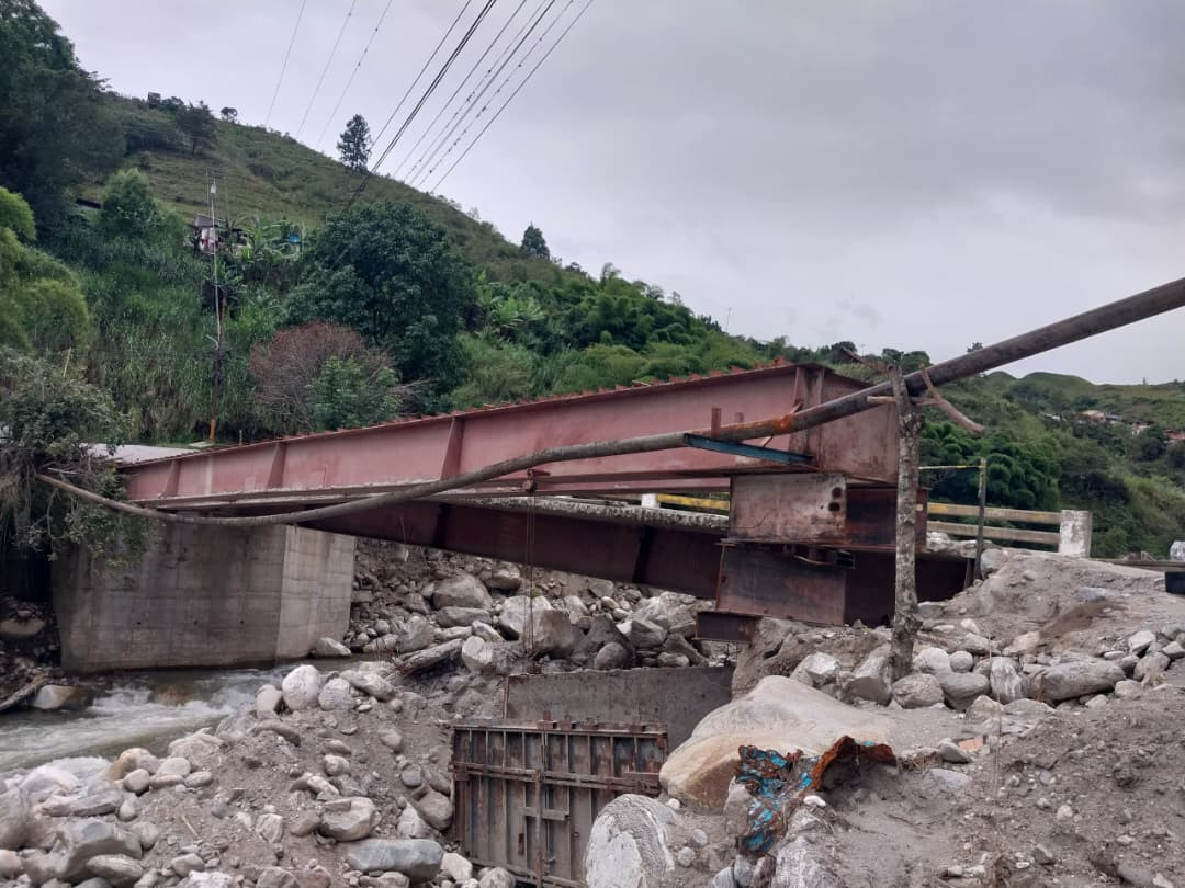 Diario Frontera, Frontera Digital,  Regionales, ,Habitantes de la Mucuy Baja manifestaron su preocupación ante el estancado proceso de reconstrucción del puente afectado el 24 de junio