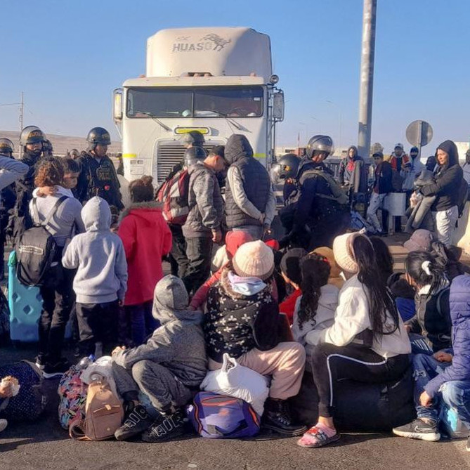 Diario Frontera, Frontera Digital,  Internacionales, ,Detienen a seis traficantes de personas que transportaban a 38 migrantes, 
la mayoría venezolanos, de Chile hacia Perú