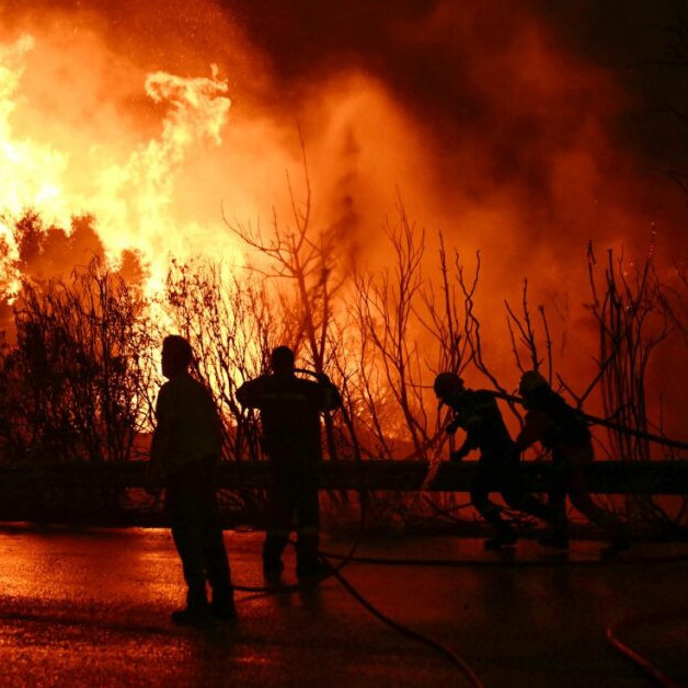 Diario Frontera, Frontera Digital,  Internacionales, ,Los incendios arrasan el sur de Europa 
y dejan al menos 3 muertos y miles de desplazados