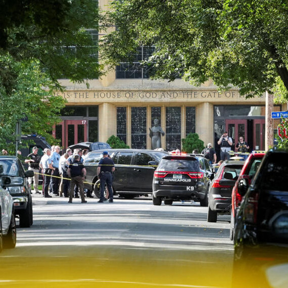 Diario Frontera, Frontera Digital,  Internacionales, ,Tiroteo en una escuela católica de Minneapolis: 
hay al menos dos niños muertos y otras 17 personas heridas