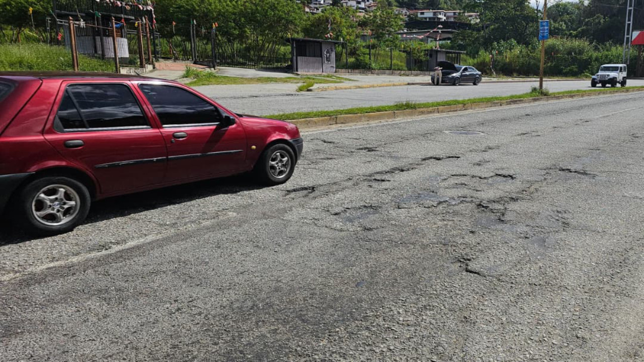 Diario Frontera, Frontera Digital,  Regionales, ,En Mérida denuncian el mal estado en el que se encuentran avenidas y calles